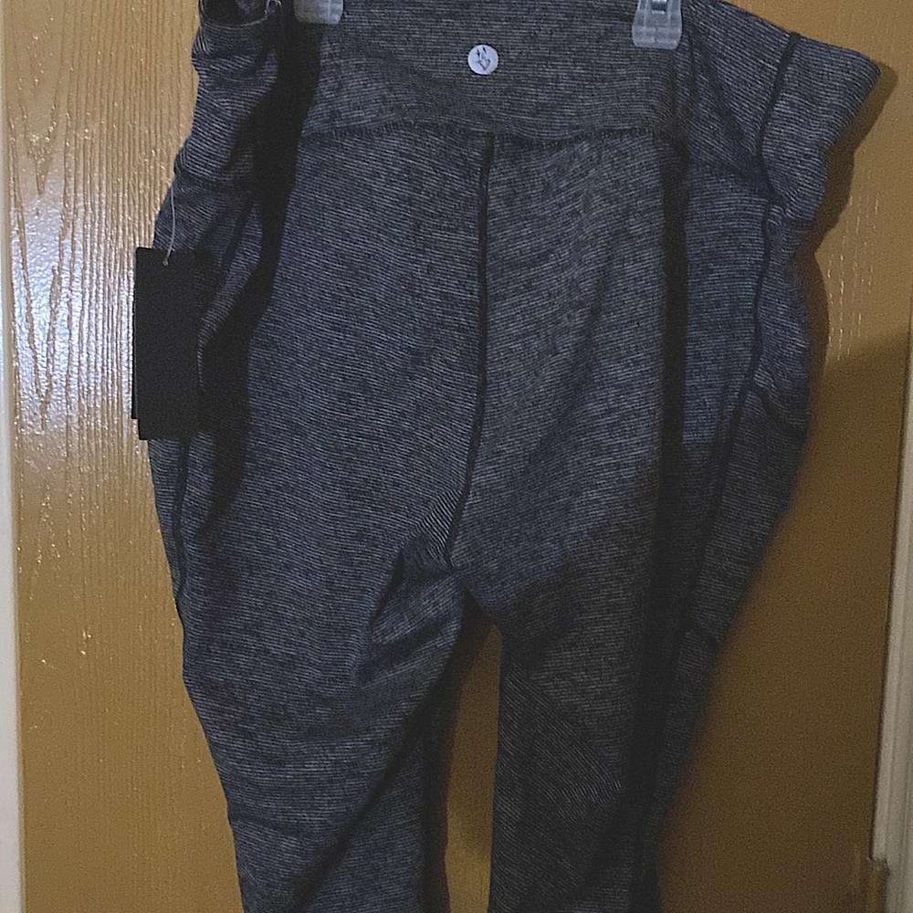 Torrid  Legging Capri